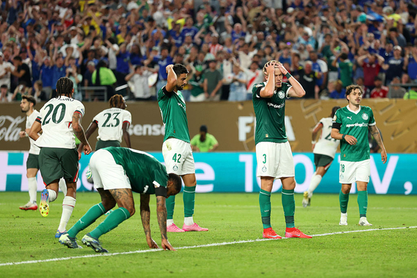 Palmeiras lucha, se complica, pero sucumbe ante el Chelsea y se despide del Mundial