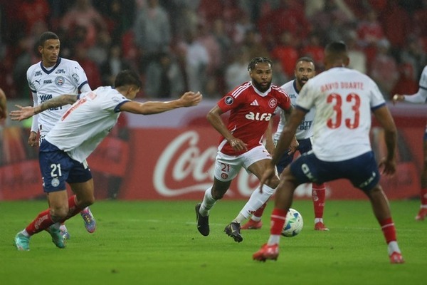 Internacional logra ajustada victoria frente a Bahia en la Copa Libertadores