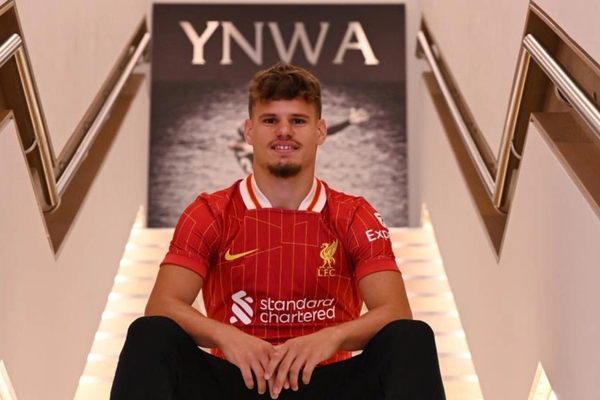 Liverpool sigue invirtiendo fuerte y ficha a un lateral