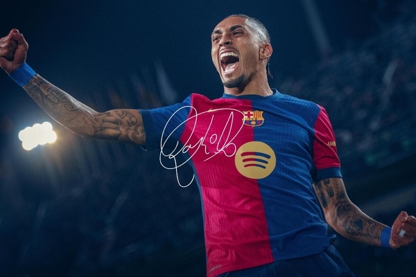 Es oficial: Raphinha renueva con el Barcelona hasta 2028