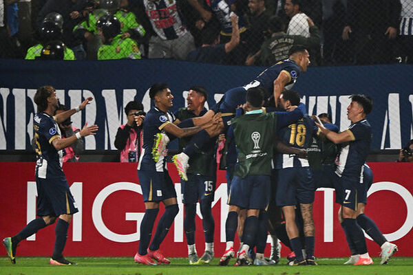 Alianza Lima triunfa frente a Grmio en la Copa Sudamericana 2025