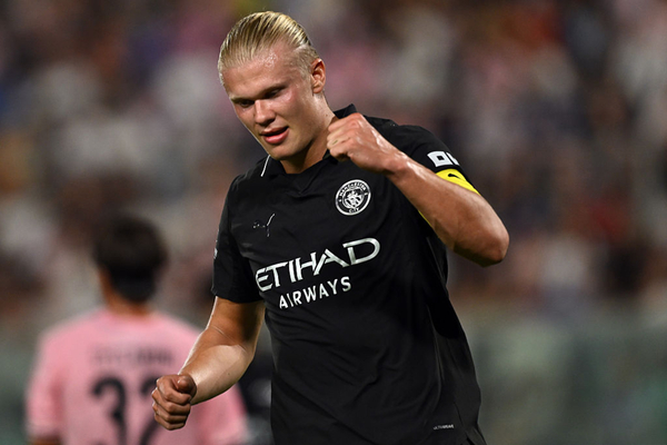 Reijnders marca dos veces y el City supera al Palermo en un amistoso
